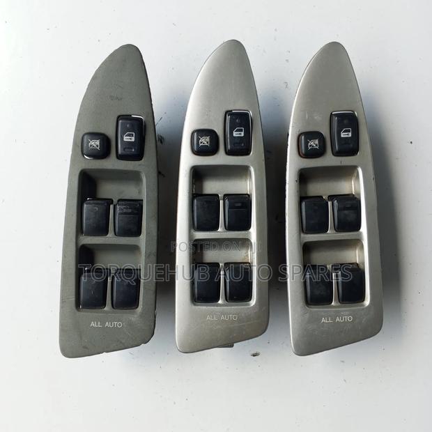 Toyota Noah Window Switch - main view