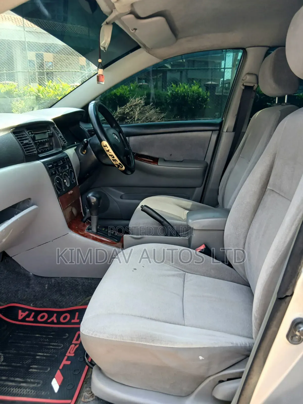 Toyota Corolla 2004 Silver