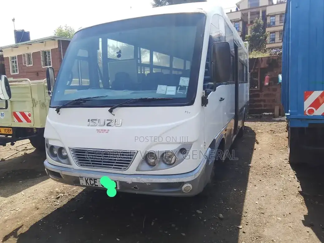 Isuzu NQR 2015 White