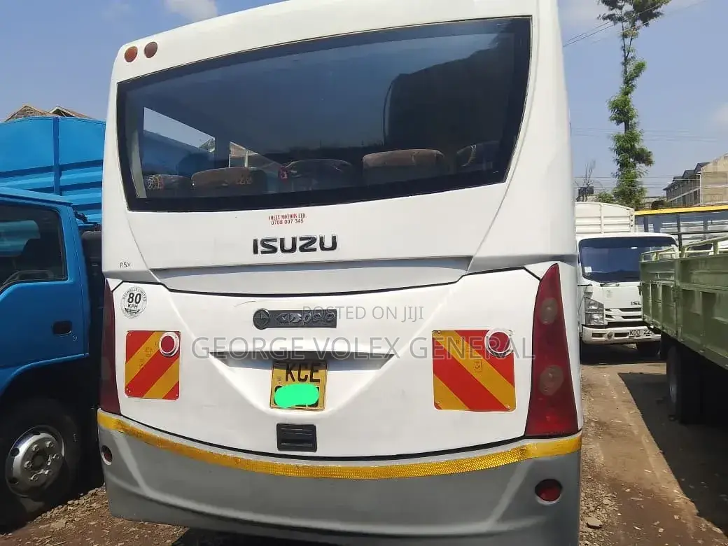 Isuzu NQR 2015 White