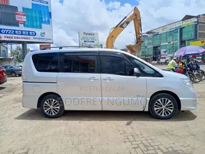 Nissan Advan 2015 Silver