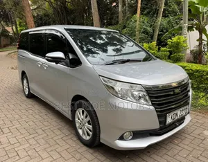 Toyota Noah 2.0 FWD (8 Seater) 2016 Silver