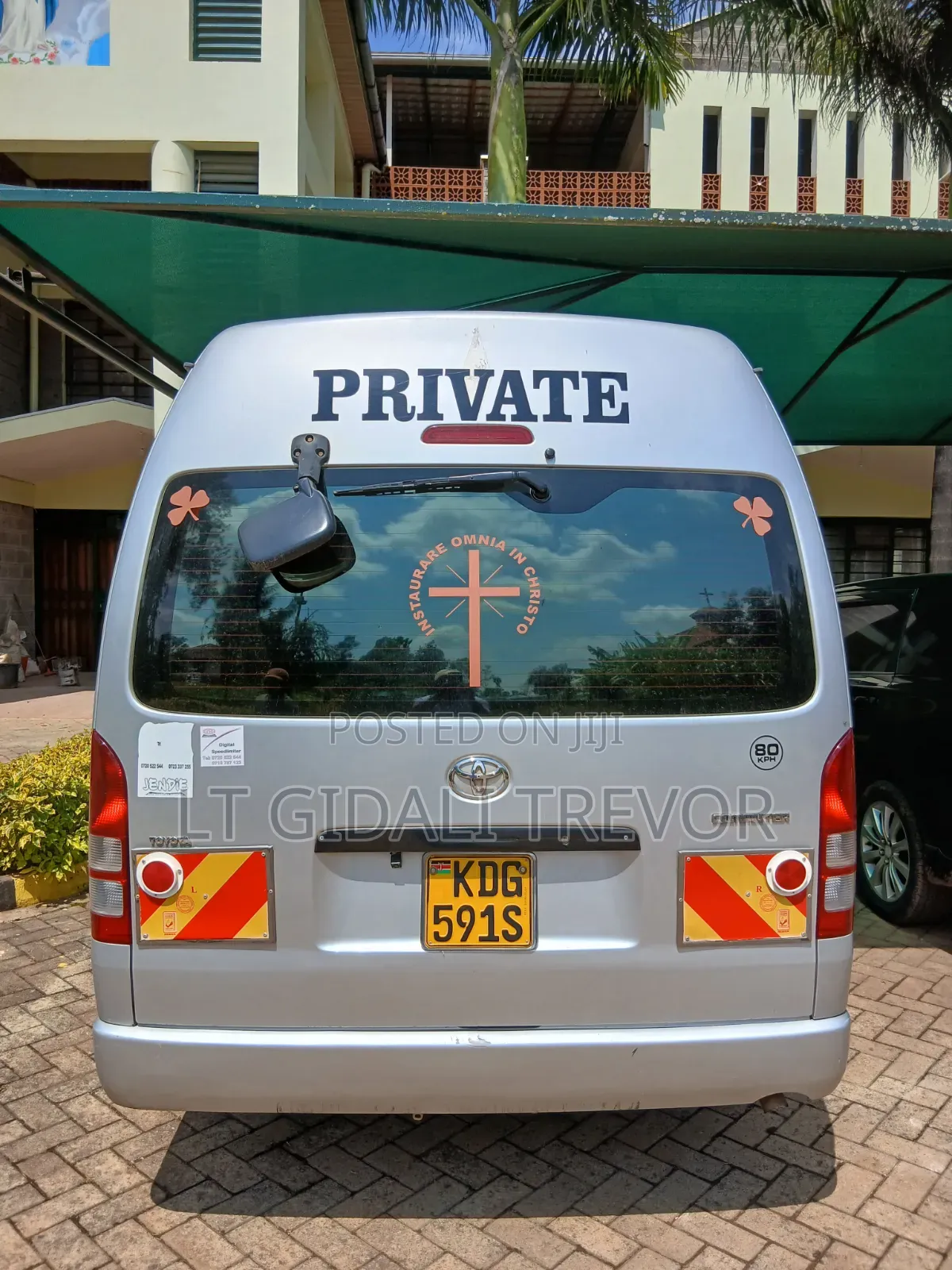 Toyota HiAce 2014 Silver
