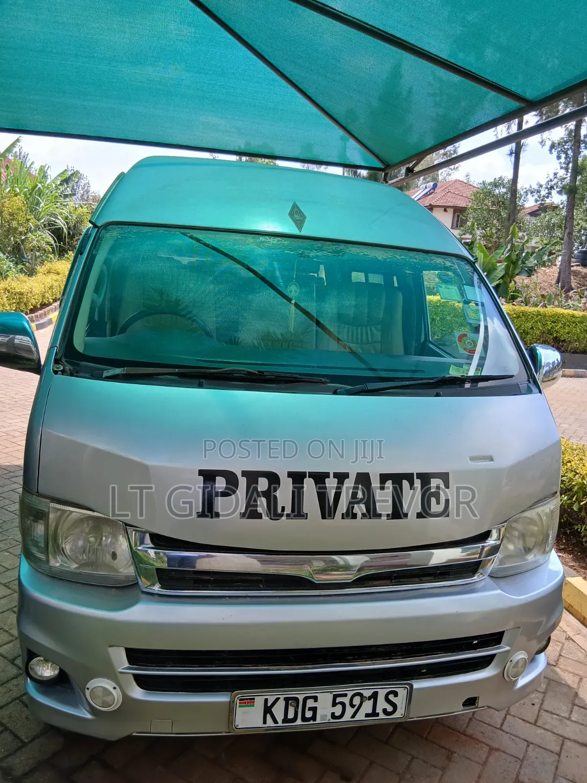 Toyota HiAce 2014 Silver