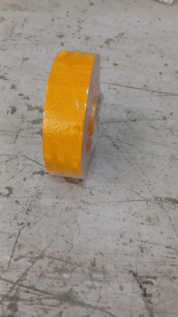 Reflective Tape 50mmx50mtrs - thumbnail 3