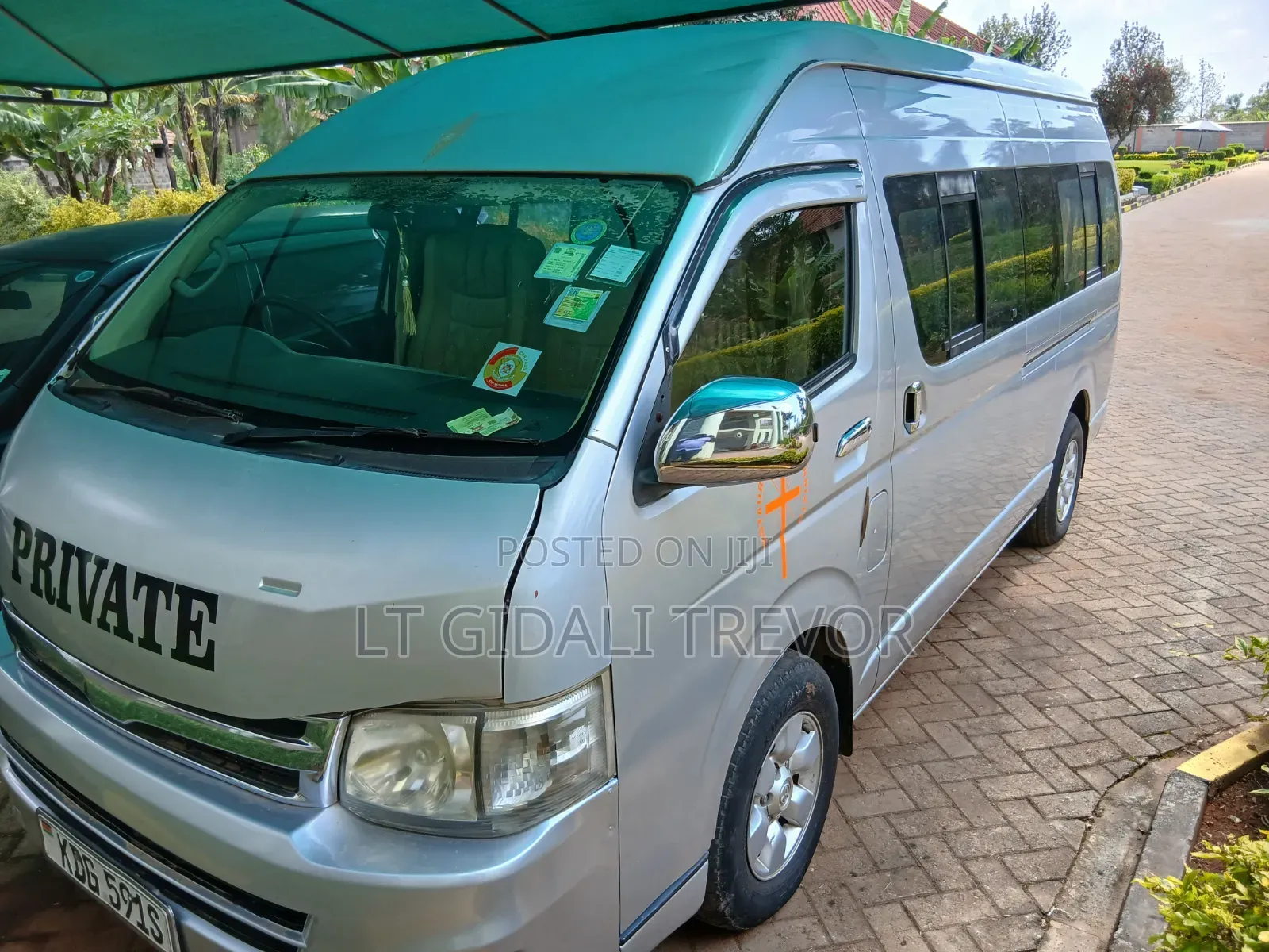 Toyota HiAce 2014 Silver