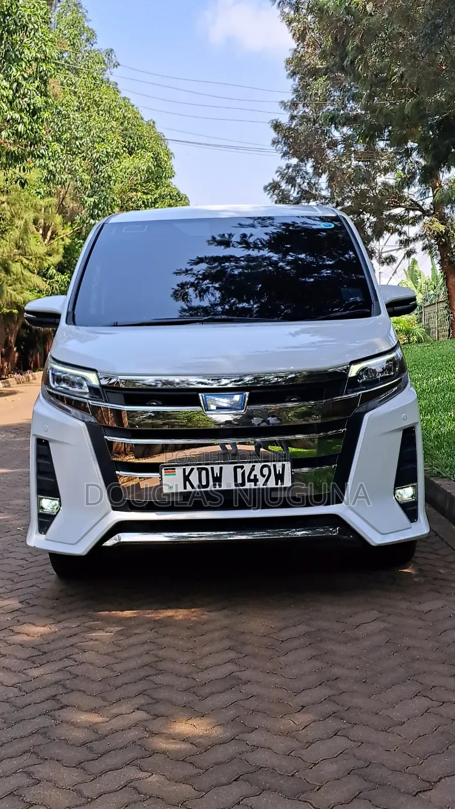 Toyota Noah 2018 White