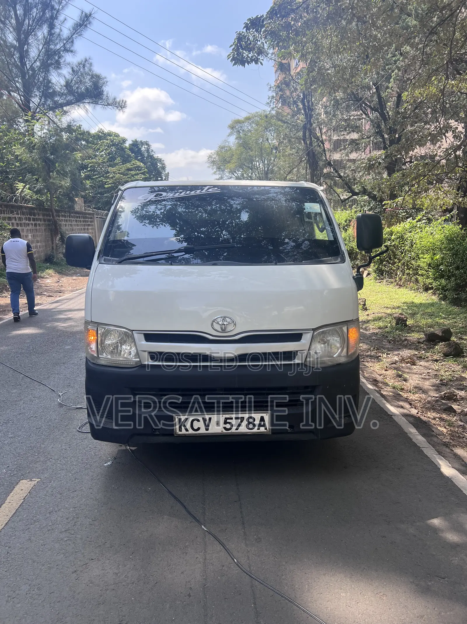 Toyota HiAce 2013 White