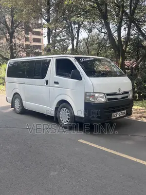 Toyota HiAce 2013 White