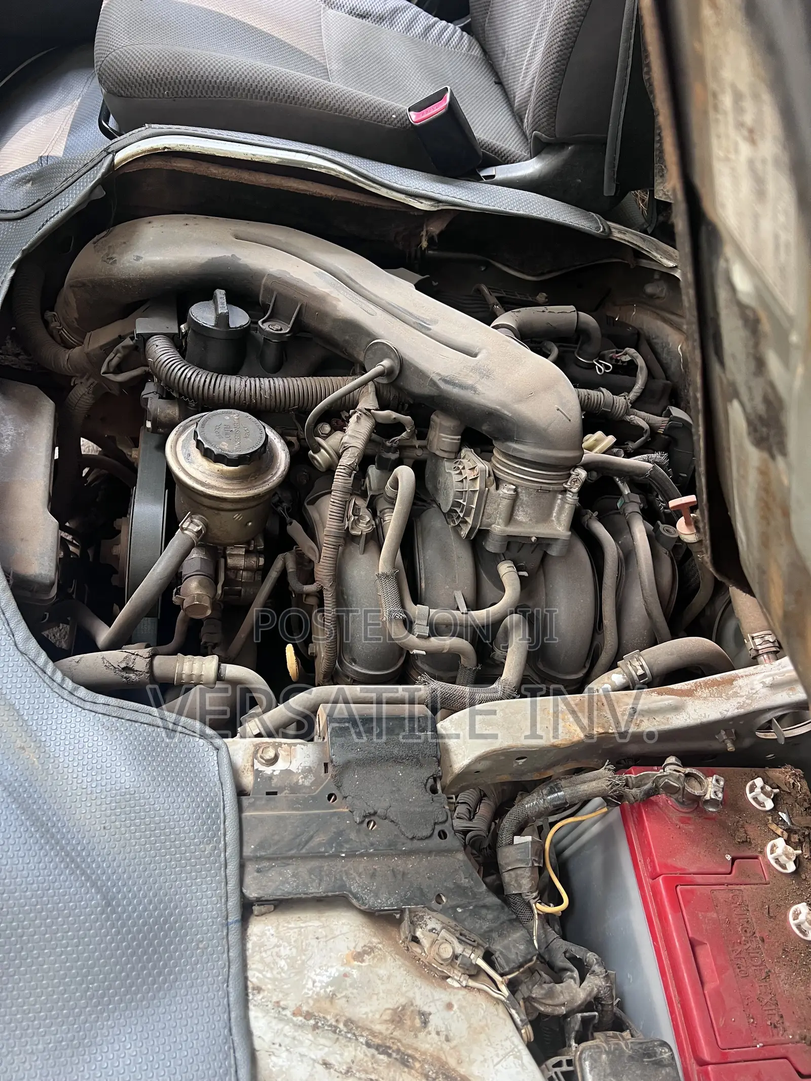 Toyota HiAce 2013 White
