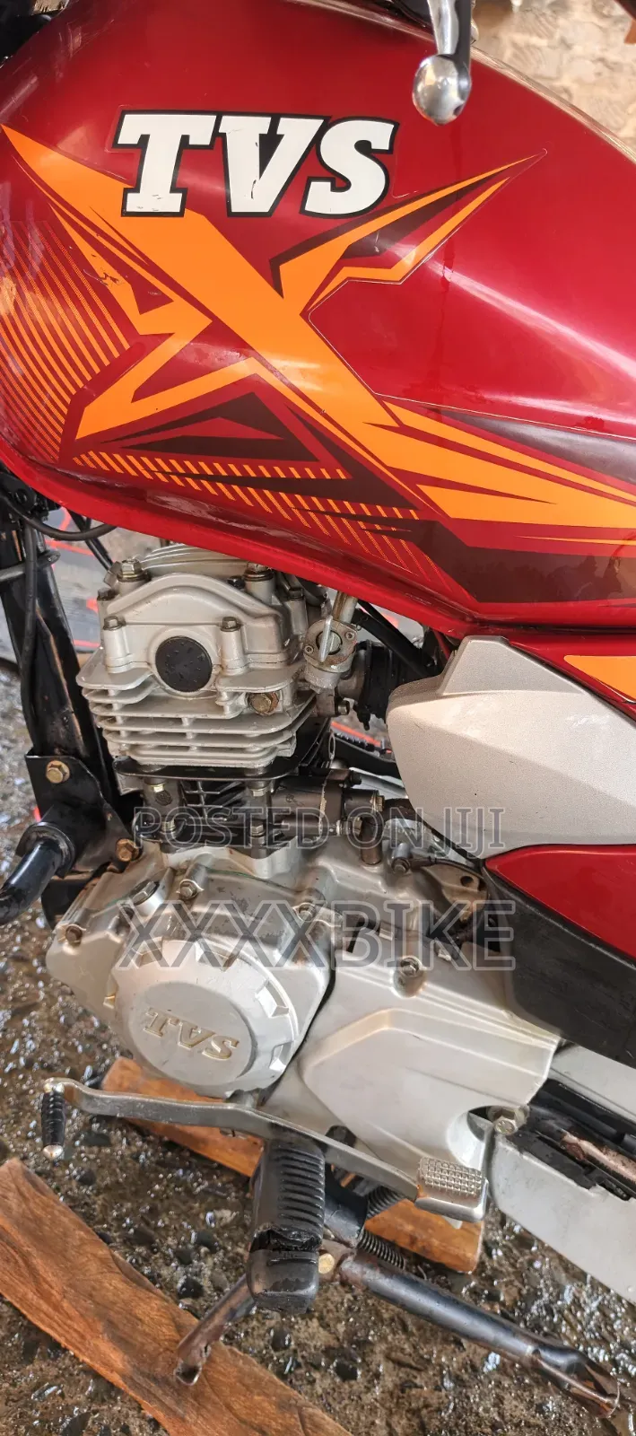 TVS HLX Plus ES 2021 Red