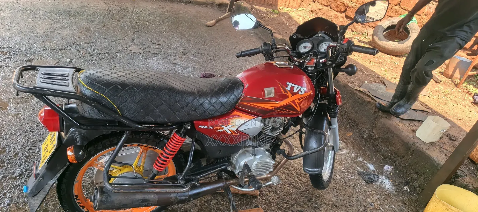 TVS HLX Plus ES 2021 Red