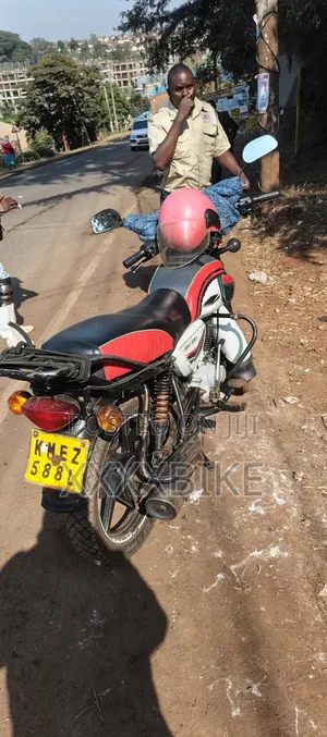 Bajaj Boxer 150 UG 2020 White
