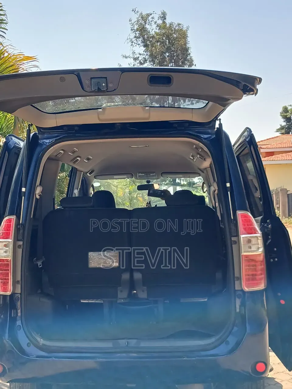 Toyota Noah 2009 Blue