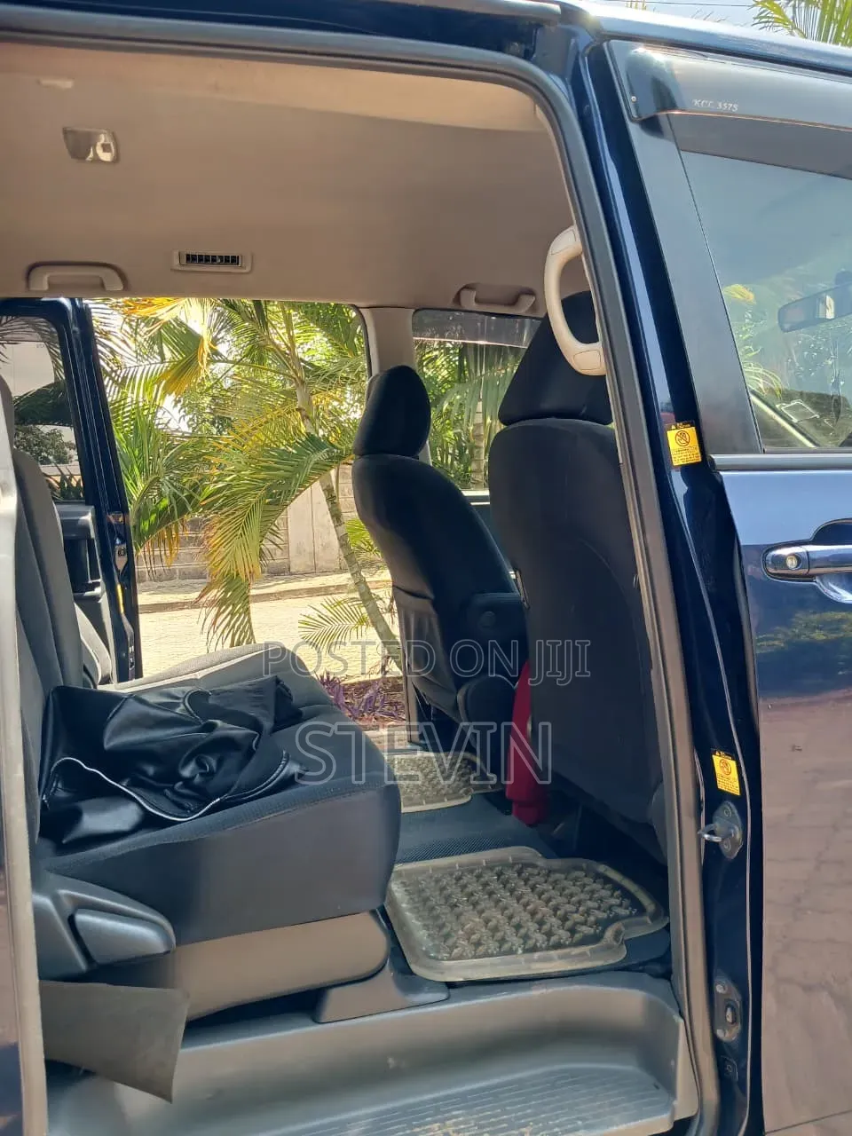 Toyota Noah 2009 Blue