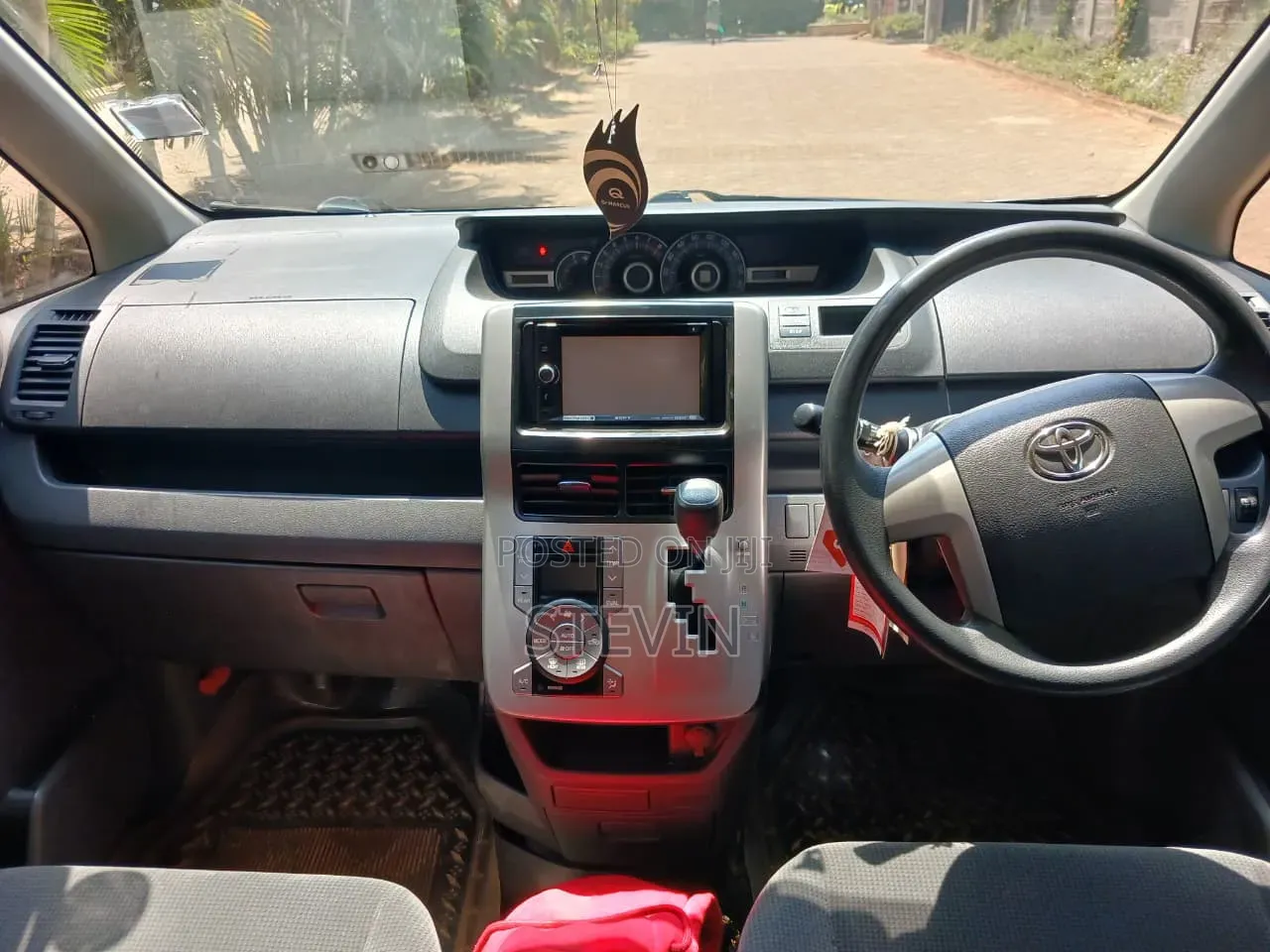 Toyota Noah 2009 Blue
