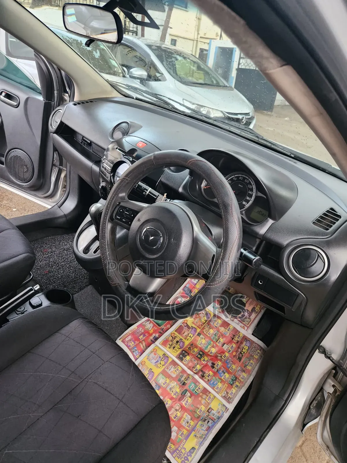 Mazda Demio 2012 Silver