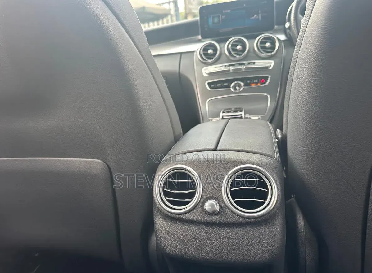 Mercedes-Benz C200 2019 Black
