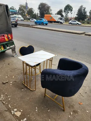 Manicure Styling Chairs and Table Set