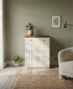 Modern Wooden Bedside Cabinet With Storage Drawer