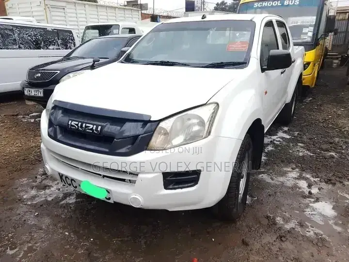 Isuzu D-MAX 2014 White