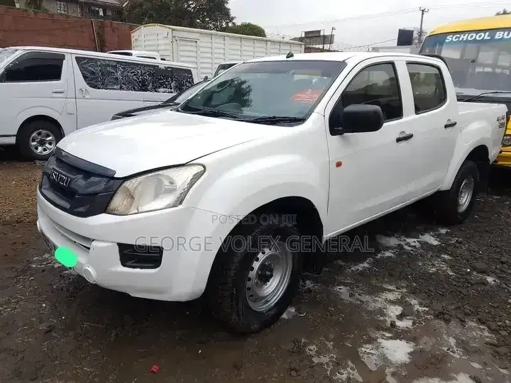 Isuzu D-MAX 2014 White