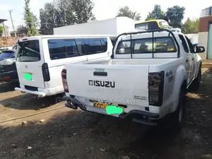 Isuzu D-MAX 2014 White