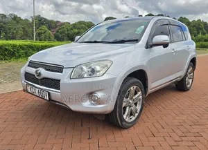 Toyota RAV4 2012 Silver