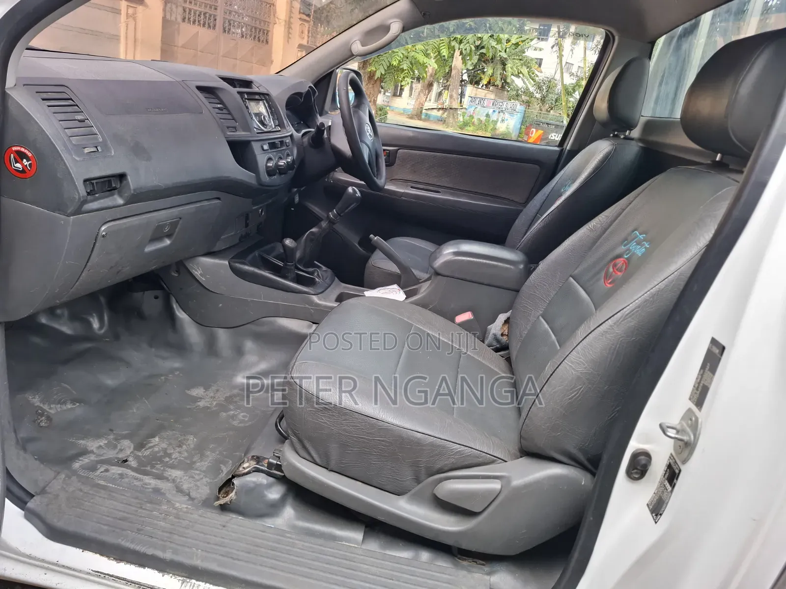 Toyota Hilux 2012 Off white
