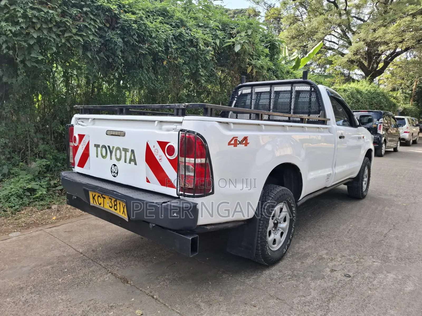 Toyota Hilux 2012 Off white