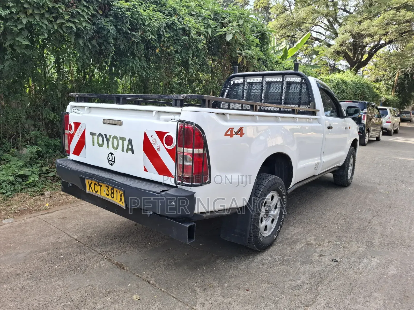 Toyota Hilux 2012 Off white