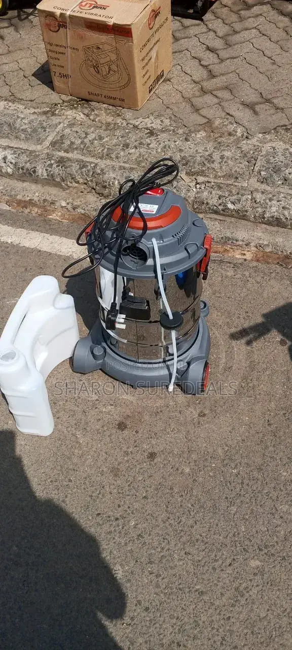 Commercial Wet/Dry Vacuum Cleaner