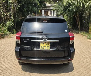 Toyota Vanguard 2013 Black