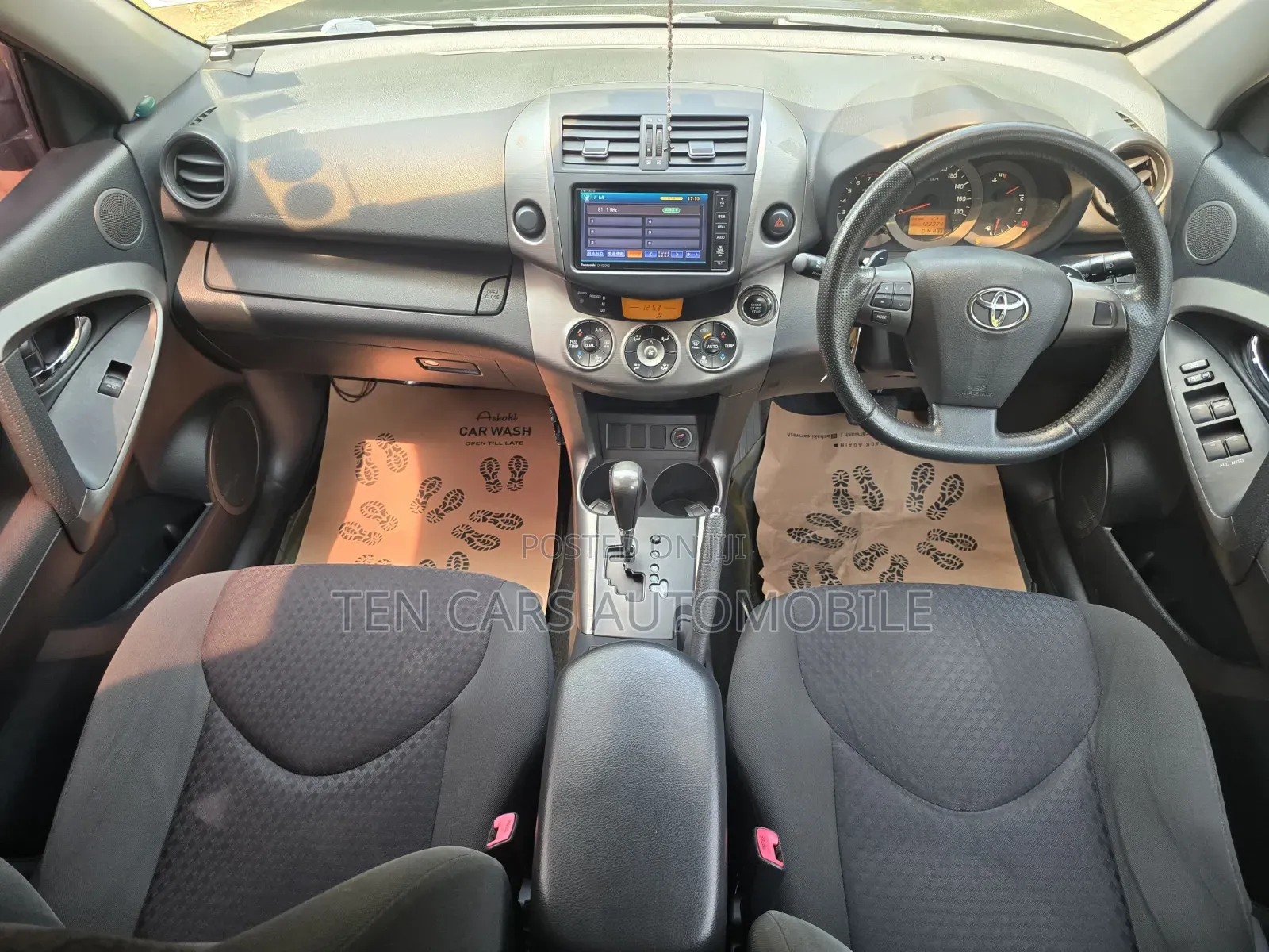 Toyota Vanguard 2013 Black