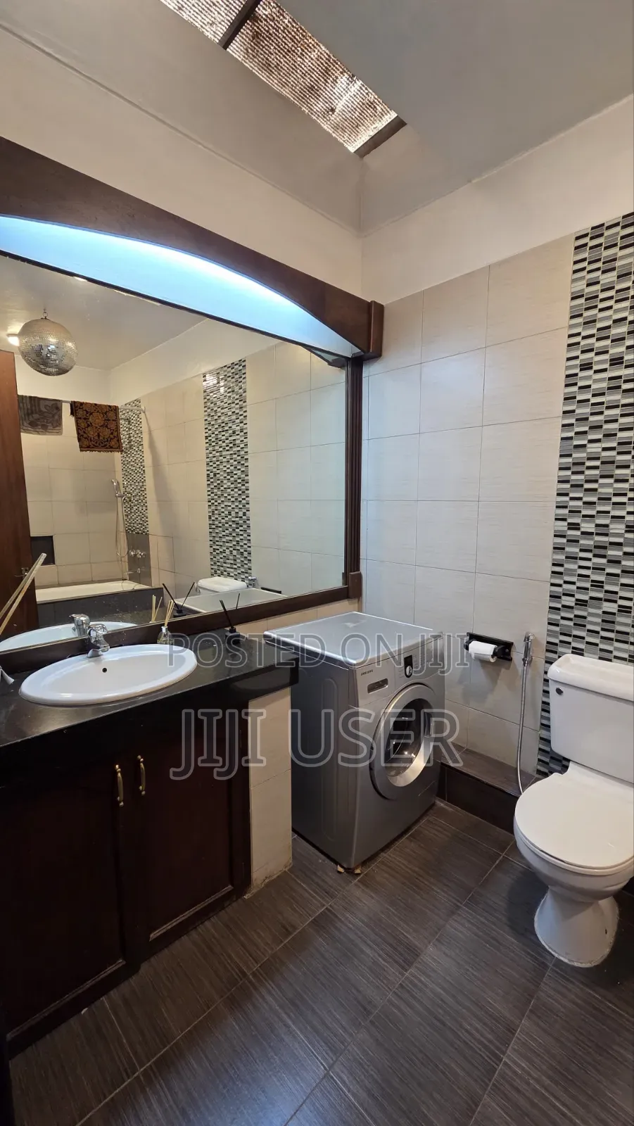 Furnished 2bdrm Penthouse in Parklands for rent