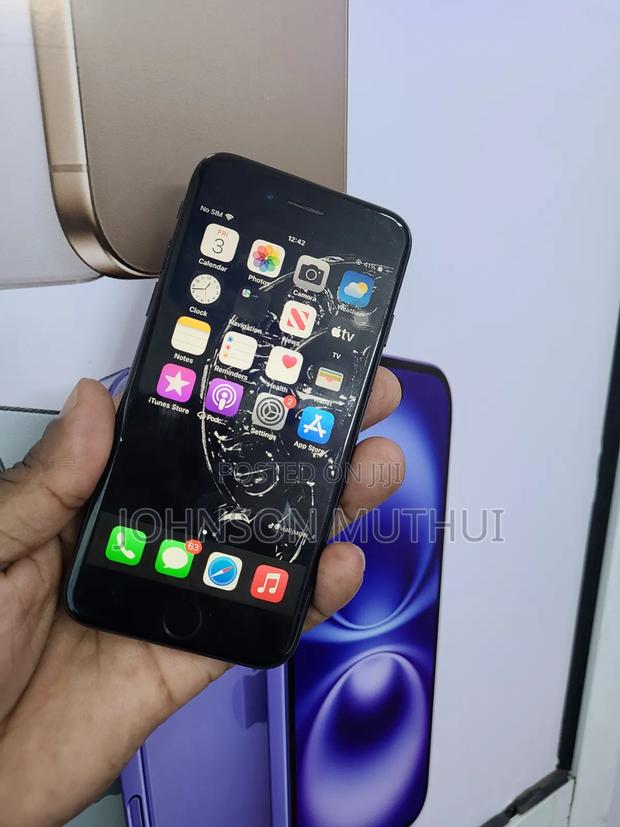 Apple iPhone 7 32 GB Black