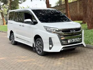 Toyota Noah 2018 White