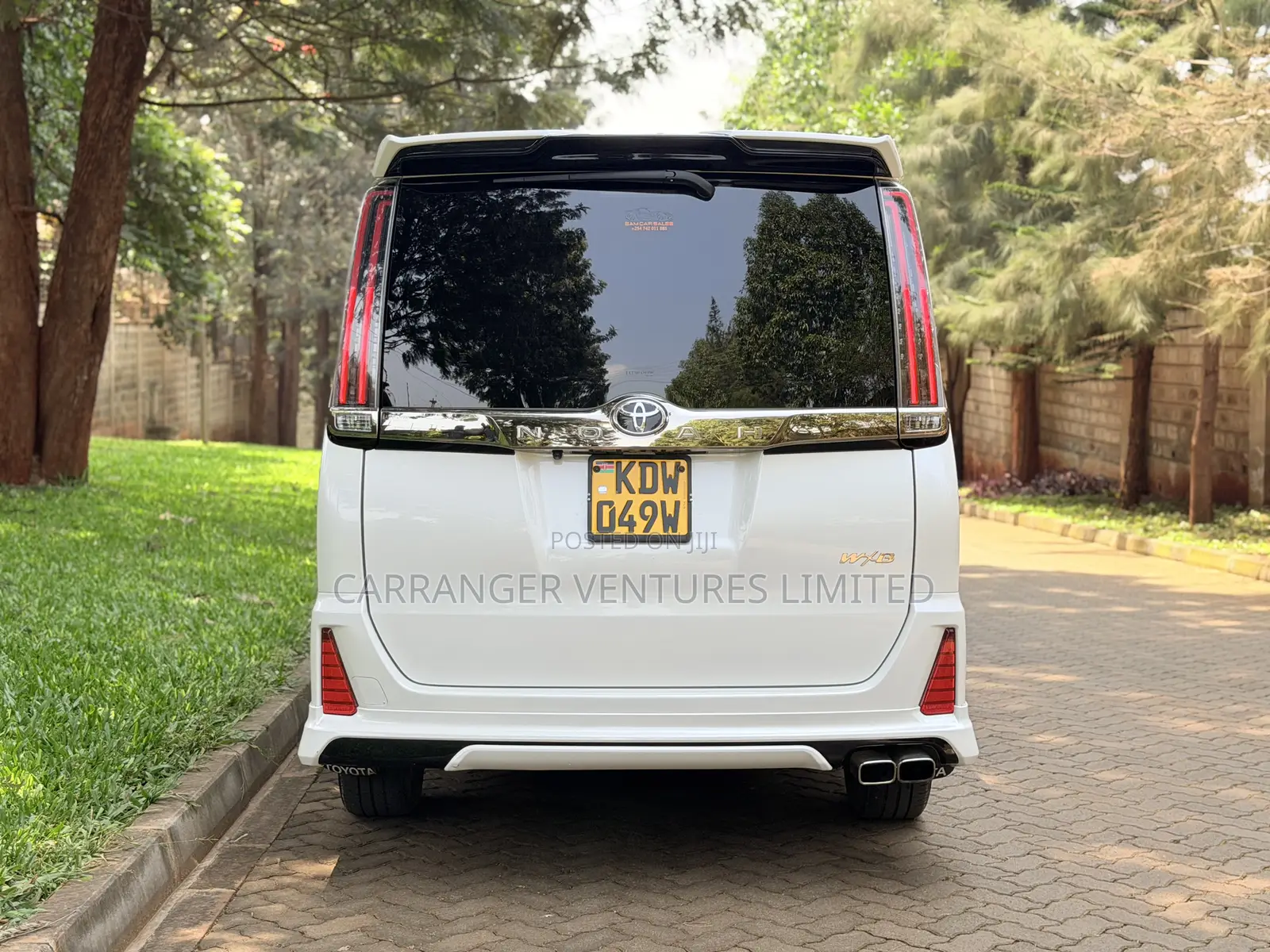 Toyota Noah 2018 White