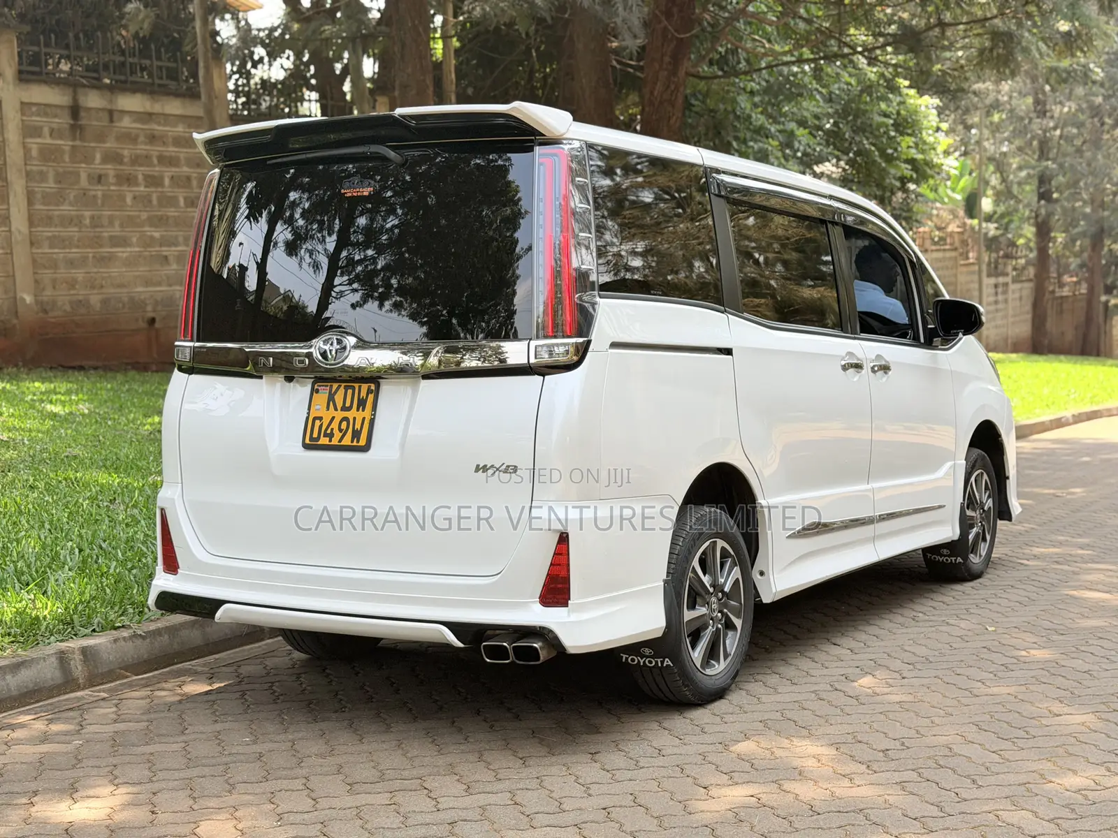Toyota Noah 2018 White