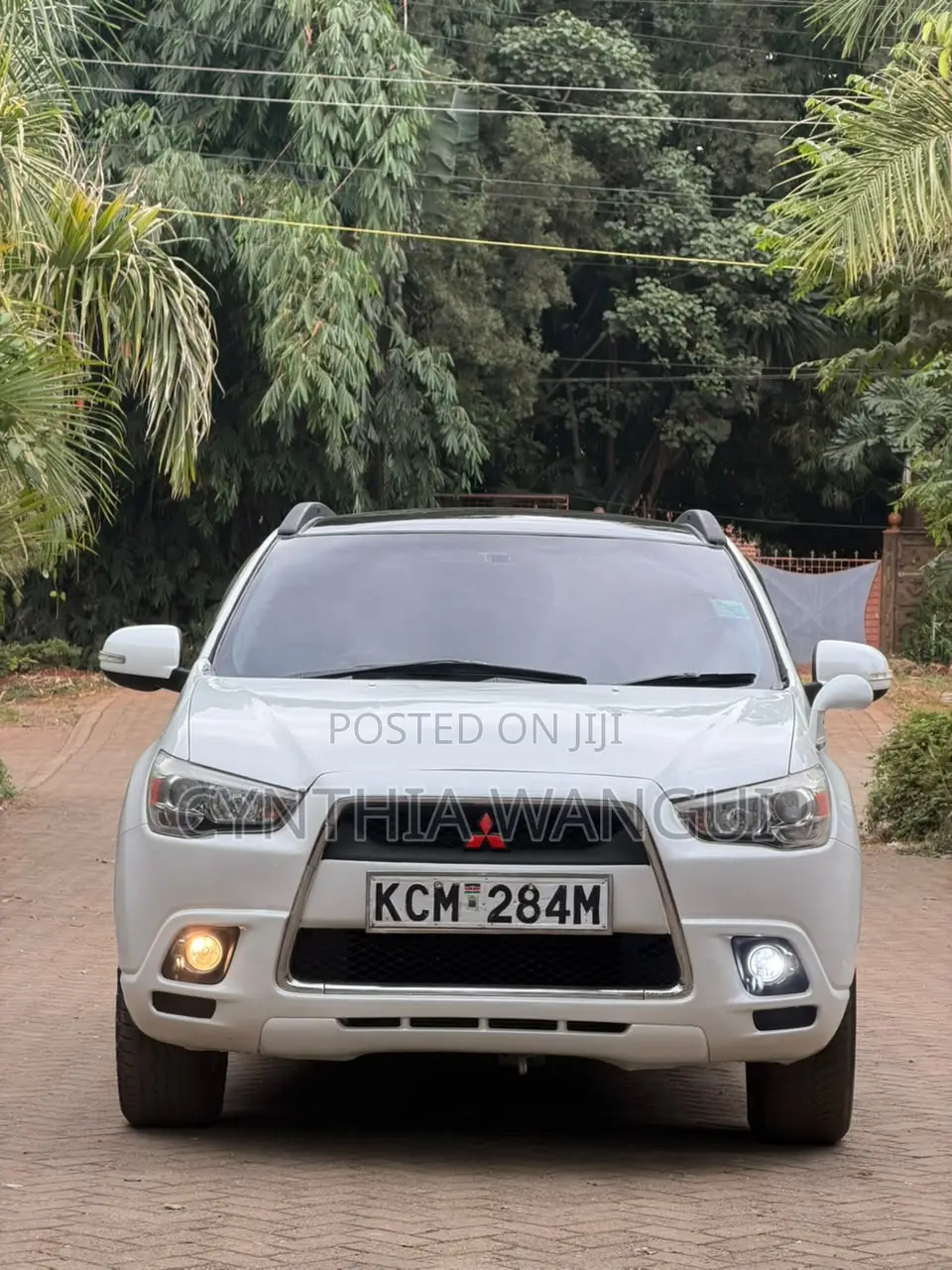 Mitsubishi RVR 2010 White