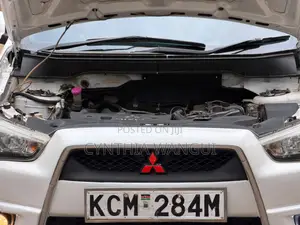 Mitsubishi RVR 2010 White