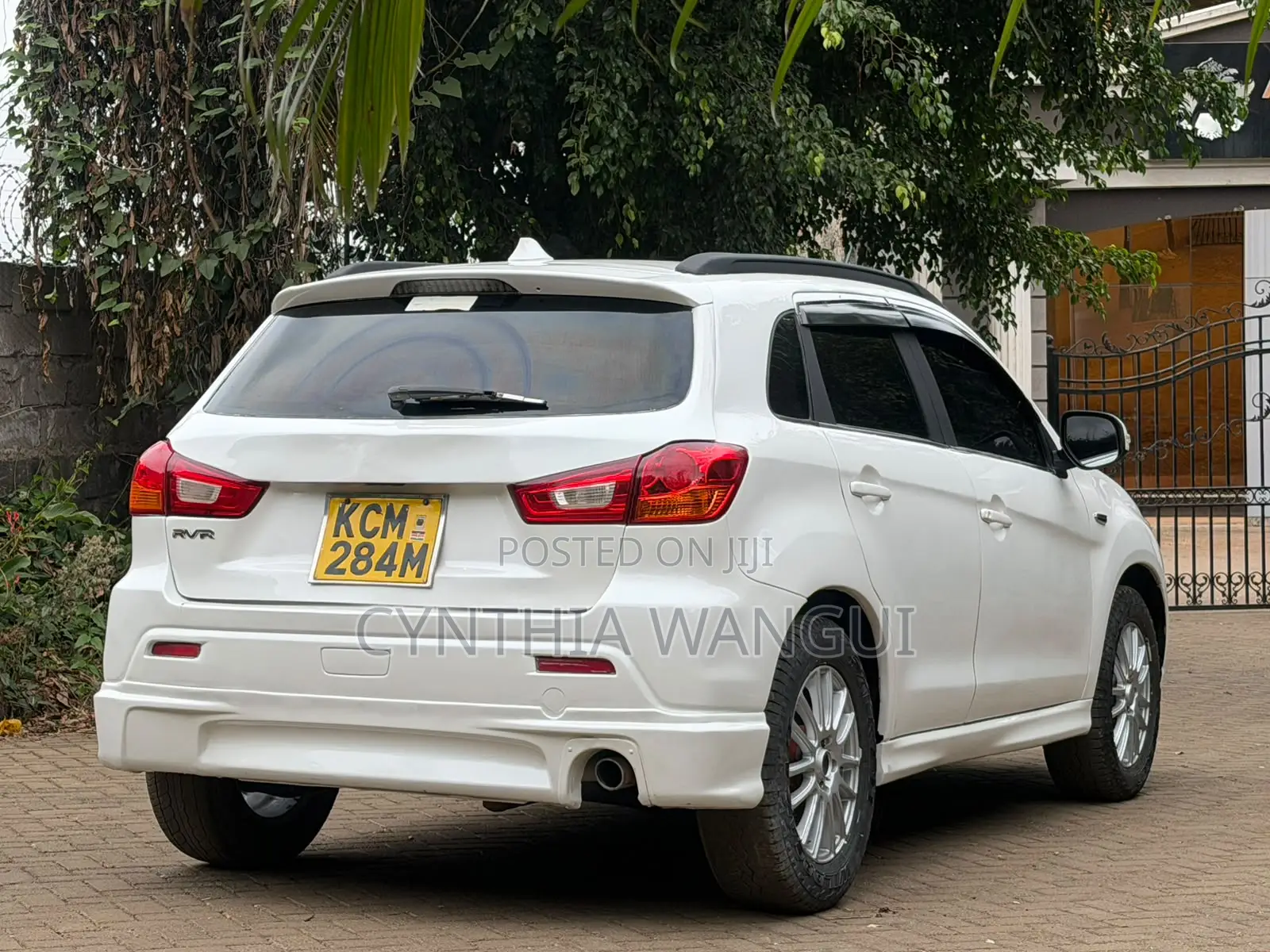 Mitsubishi RVR 2010 White