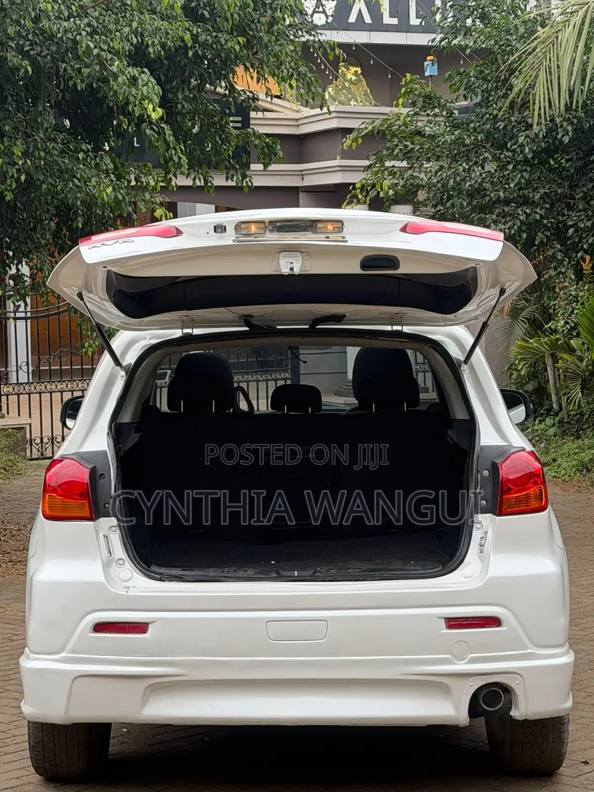 Mitsubishi RVR 2010 White