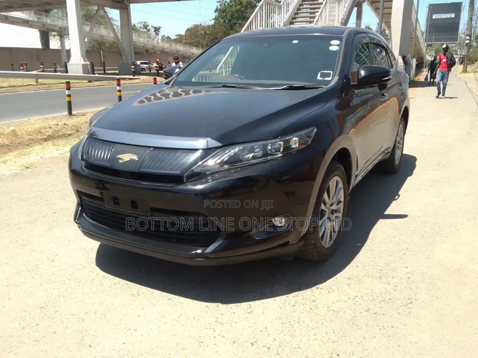 Toyota Harrier 2.0 2017 Black