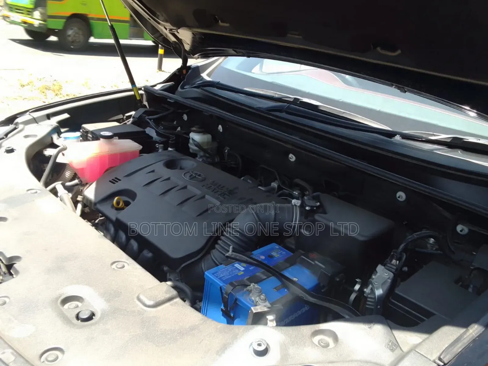 Toyota Harrier 2.0 2017 Black