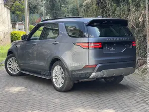 Land Rover Discovery 2018 Blue