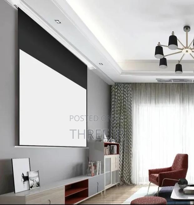 We Have Nice White Matt Projection Screens on Offer for Sale