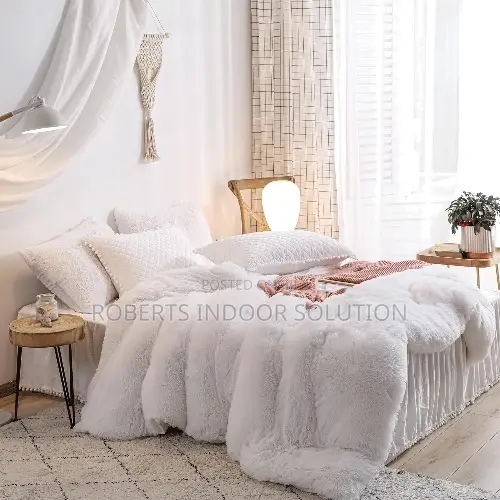 Soft Fluffy White Plush Fabric Duvet
