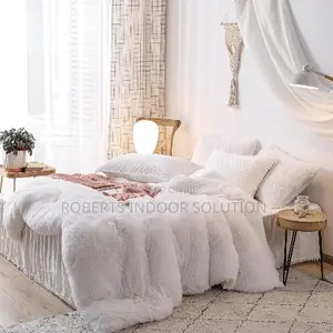 Soft Fluffy White Plush Fabric Duvet