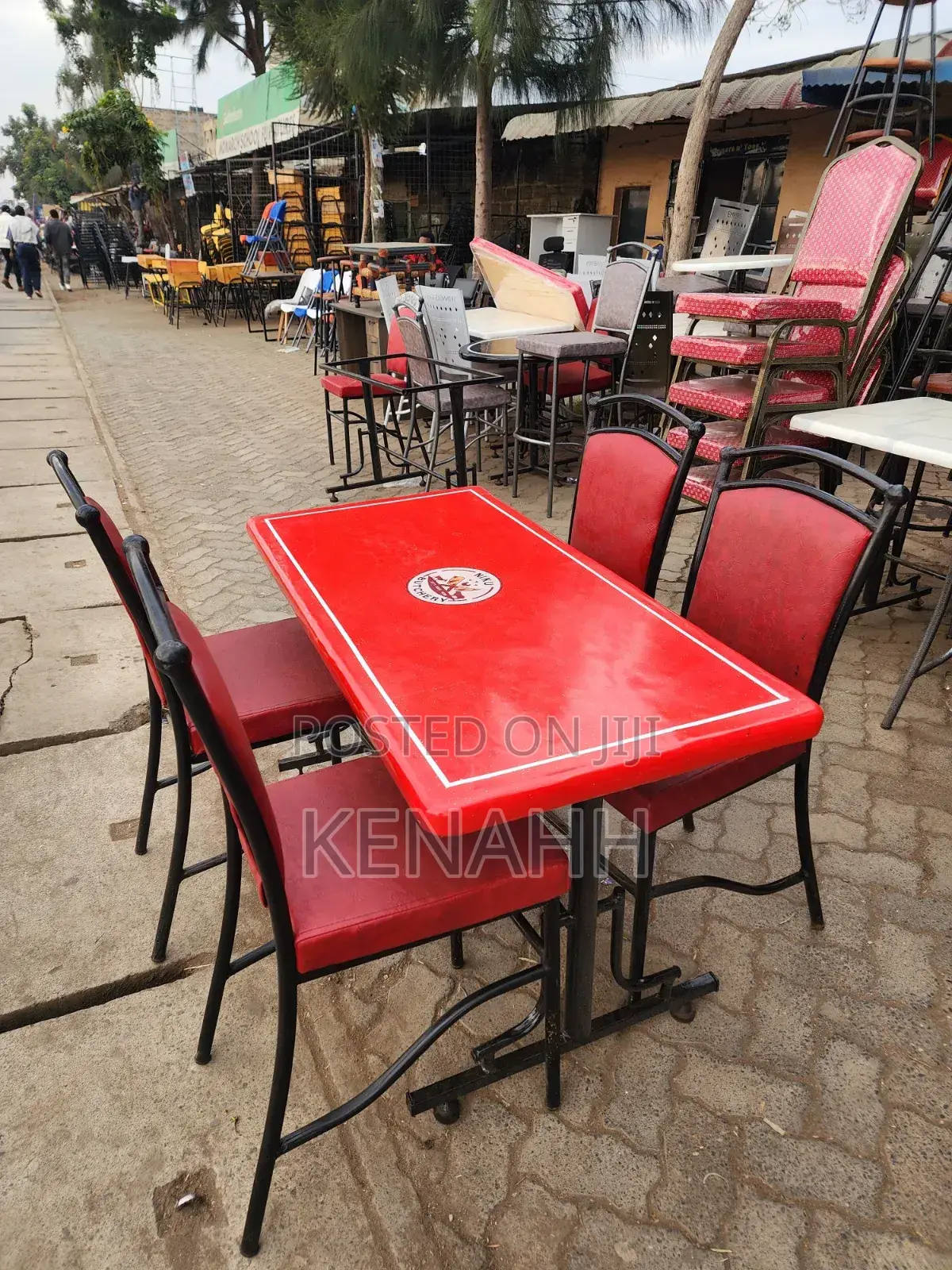 Maroon Bar Restaurant Sets